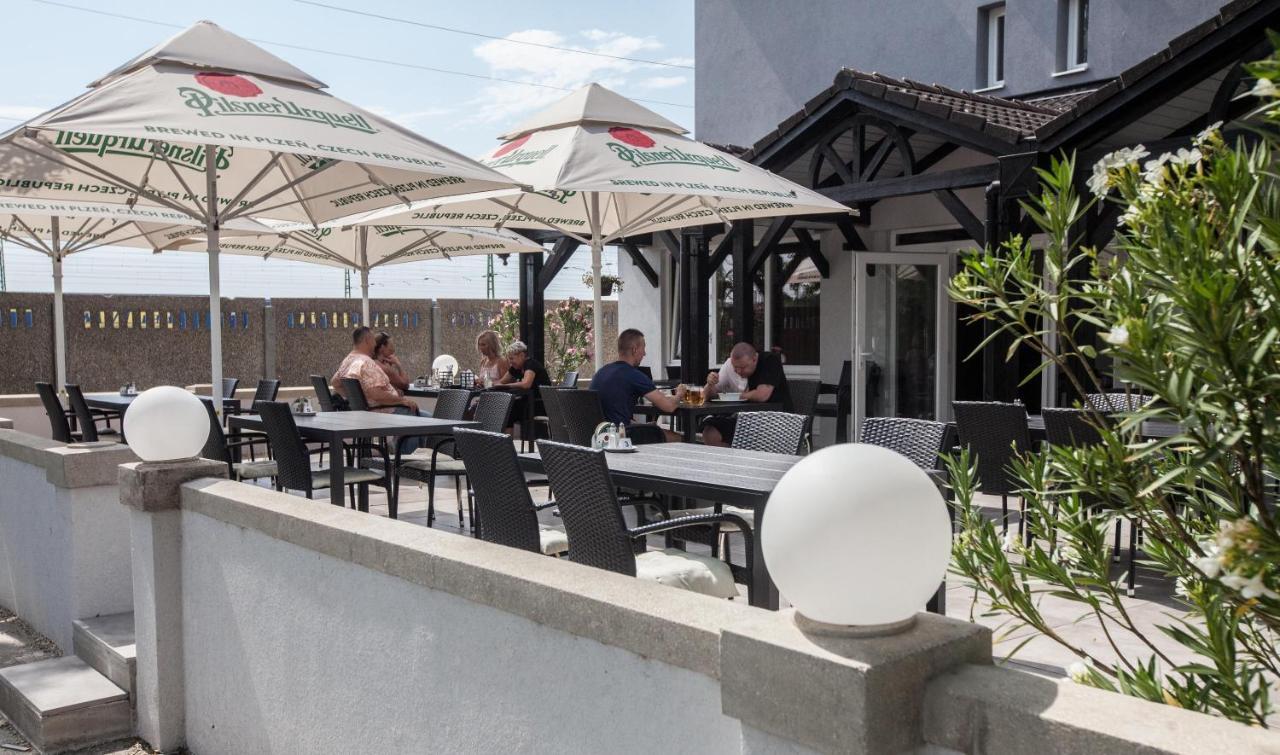 Hotel Rajka Εξωτερικό φωτογραφία
